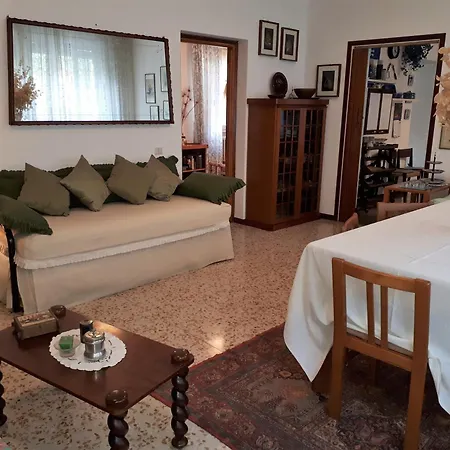 La Casa Di Mariu * 데르비오