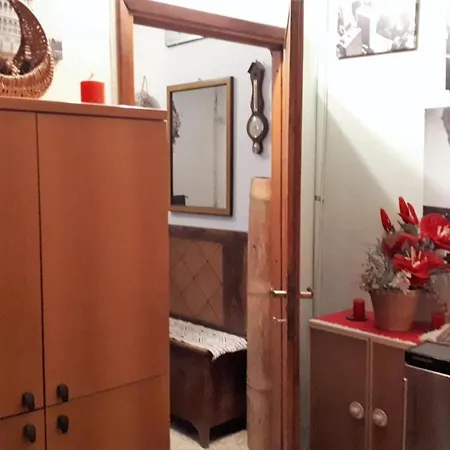 Apartment La Casa Di Mariu Dervio